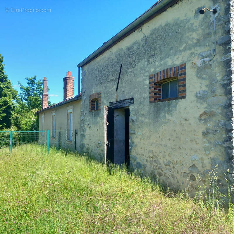 Maison à TREUZY-LEVELAY