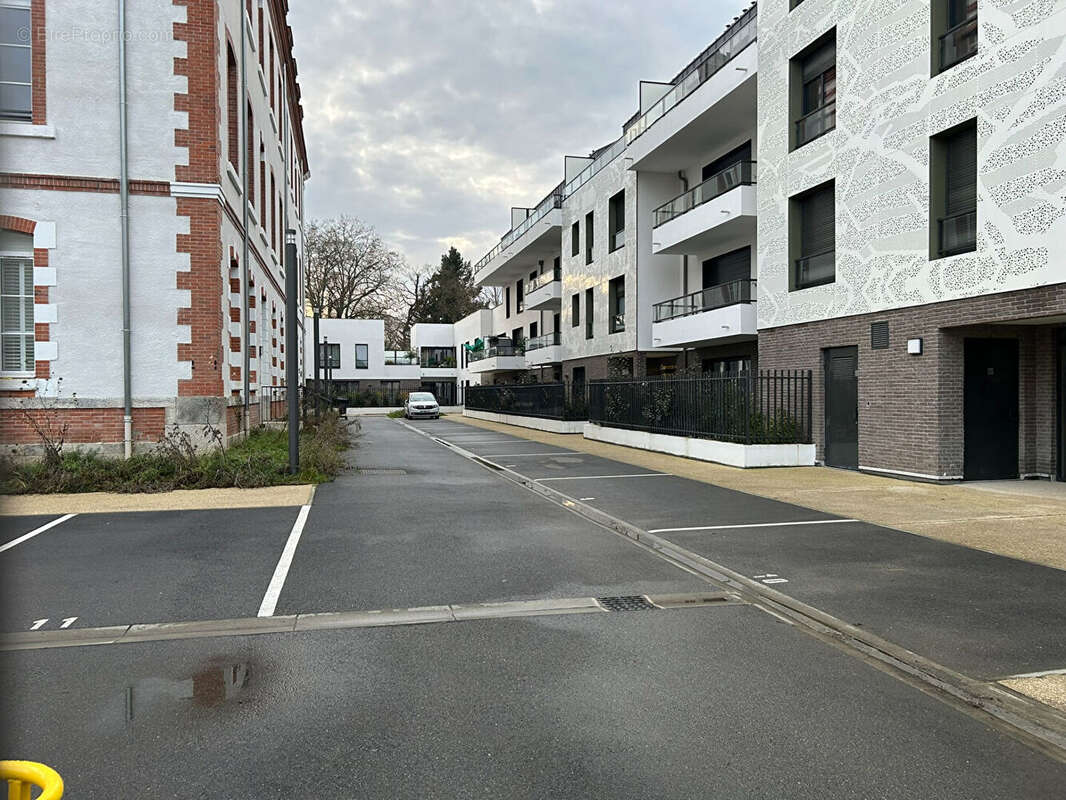 Parking à FONTAINEBLEAU