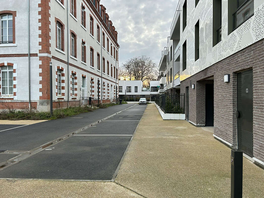 Parking à FONTAINEBLEAU