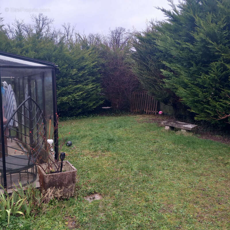 Maison à SAINT-PIERRE-LES-NEMOURS