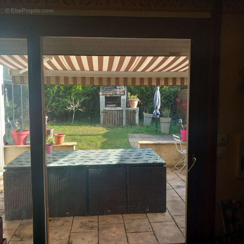 Maison à SAINT-PIERRE-LES-NEMOURS