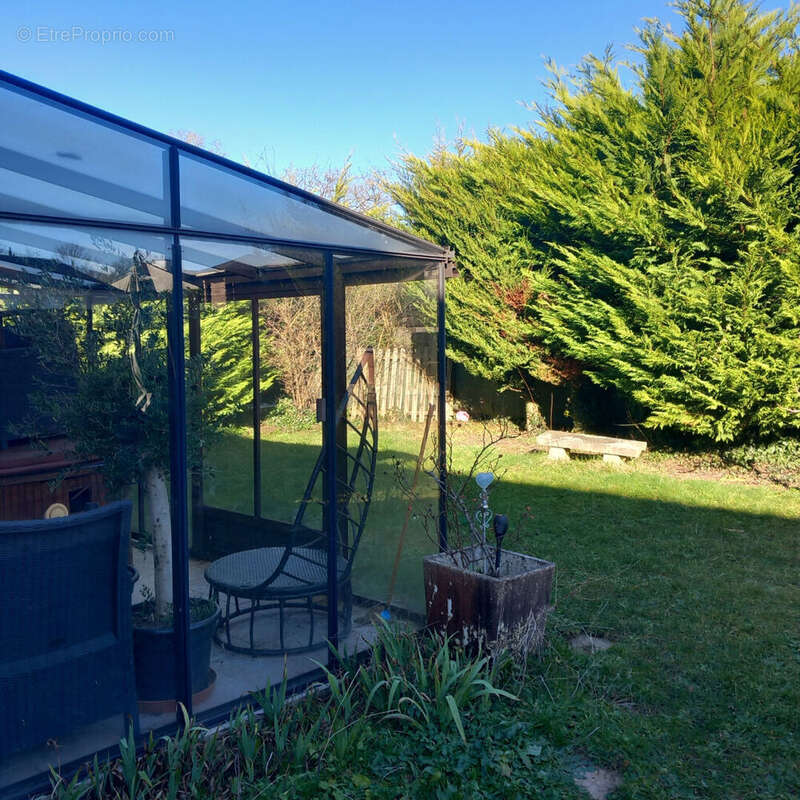 Maison à SAINT-PIERRE-LES-NEMOURS