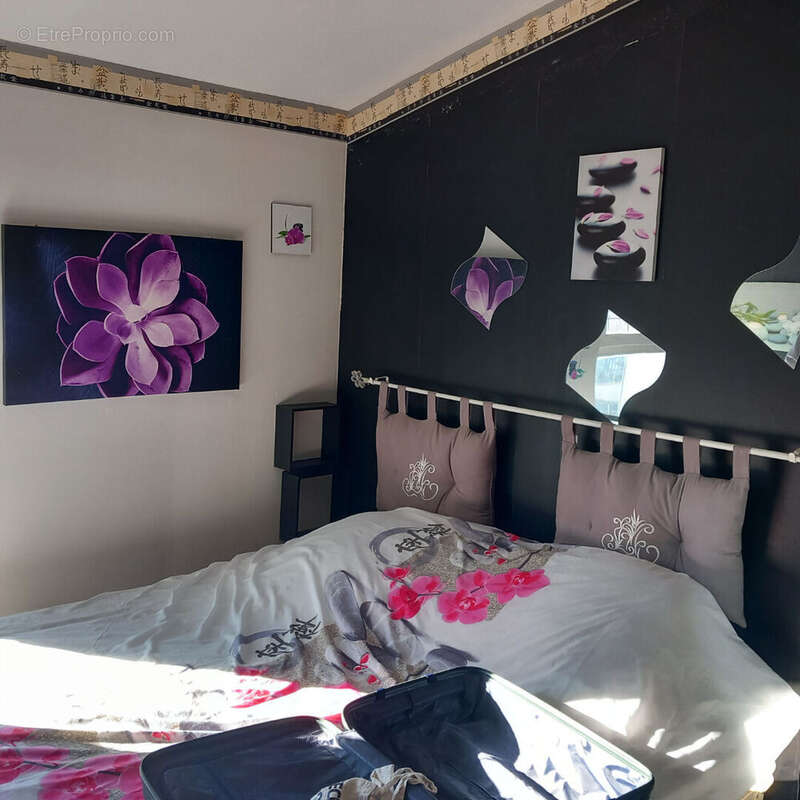 Maison à SAINT-PIERRE-LES-NEMOURS