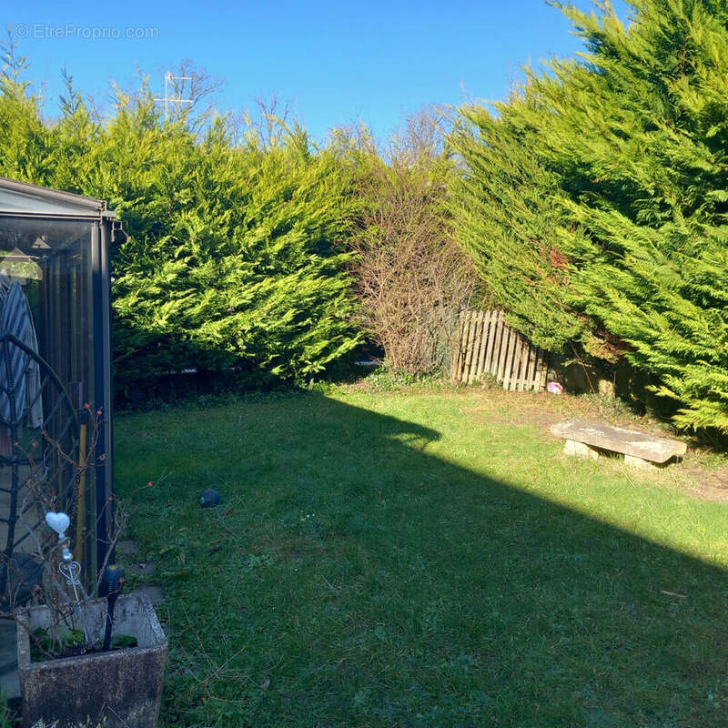 Maison à SAINT-PIERRE-LES-NEMOURS