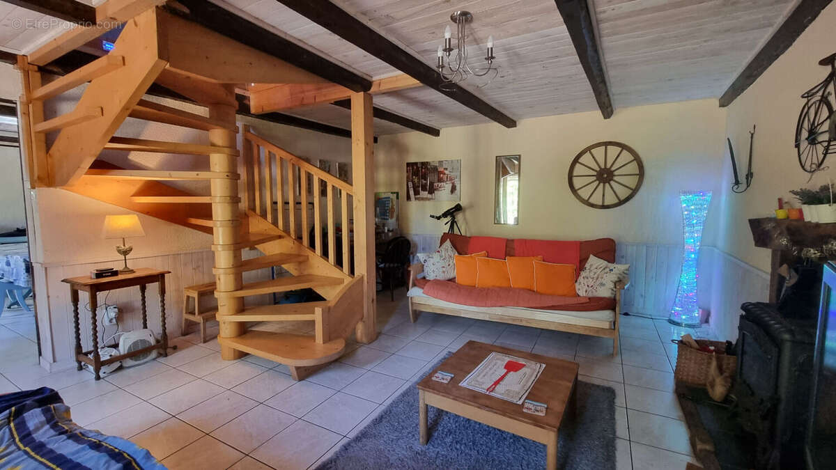 Maison à MUR-DE-BRETAGNE