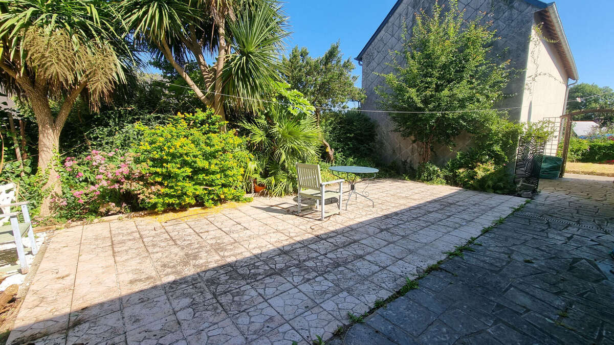 Maison à MUR-DE-BRETAGNE