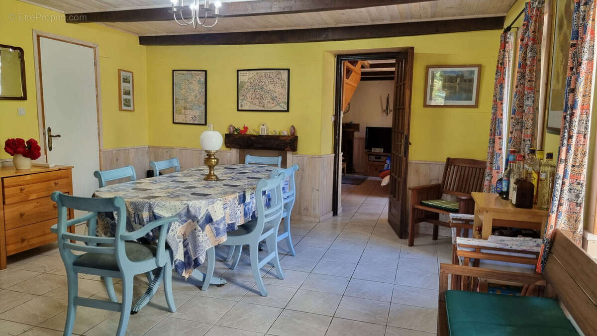 Maison à MUR-DE-BRETAGNE