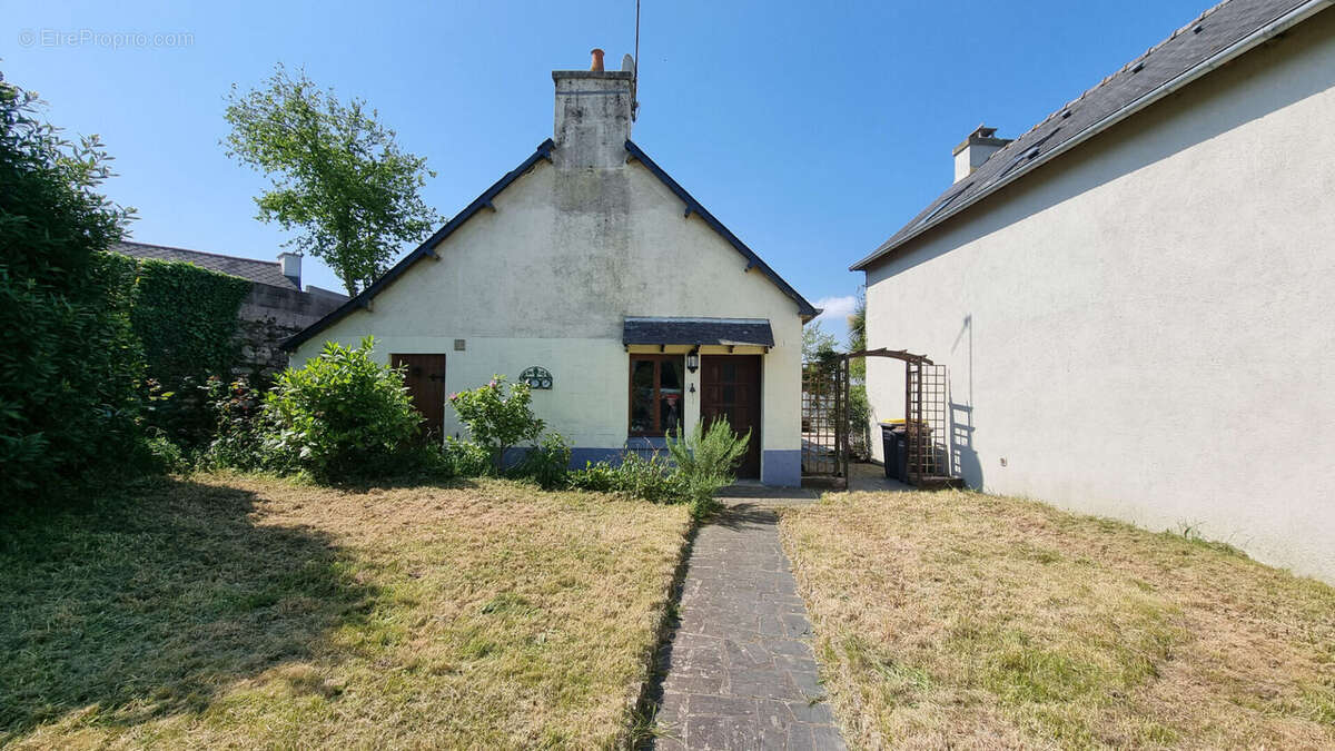 Maison à MUR-DE-BRETAGNE