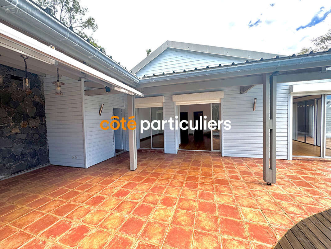 Maison à SAINT-DENIS