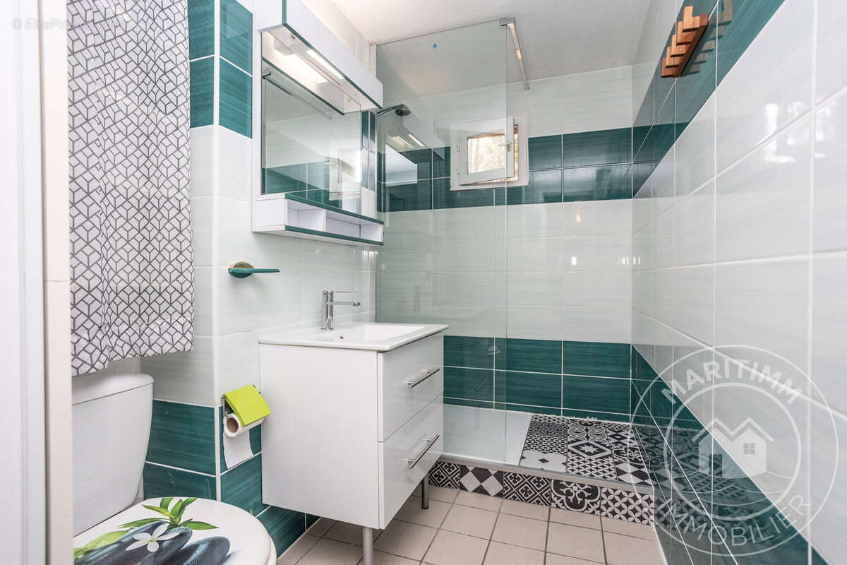 salle d&#039;eau - Appartement à LACANAU