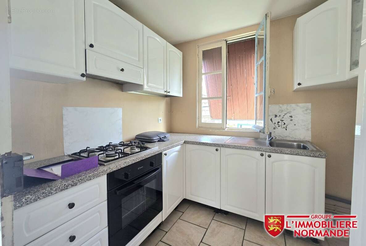 Maison à INCARVILLE