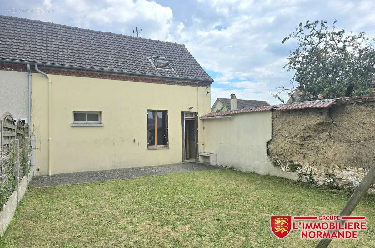 Maison à INCARVILLE