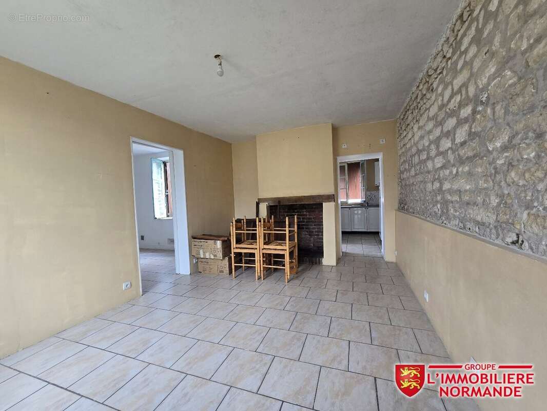 Maison à INCARVILLE