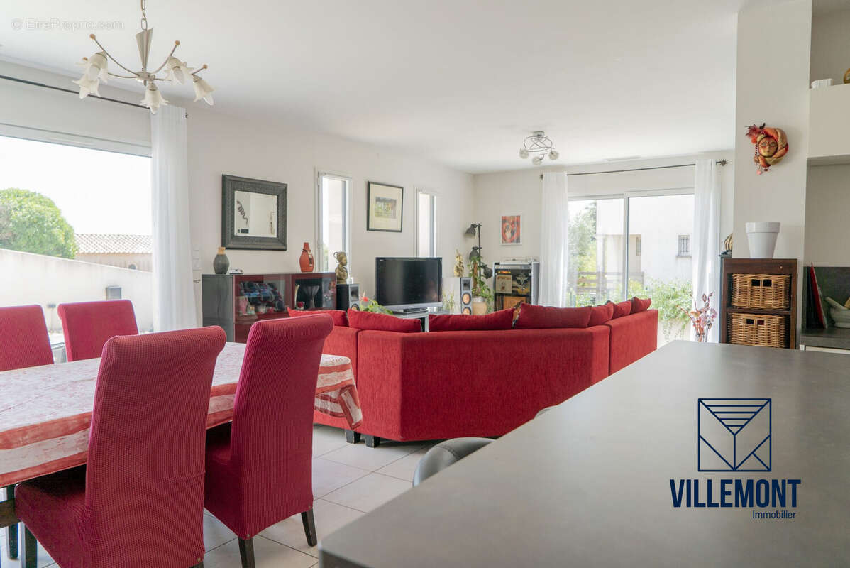 Maison à COURNONSEC