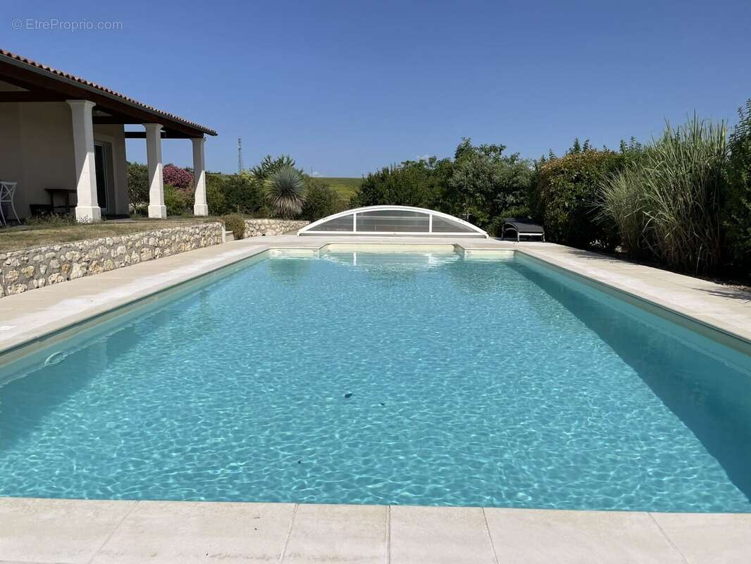 Maison à CHAMPAGNAC-DE-BELAIR