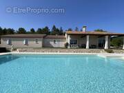 Maison à CHAMPAGNAC-DE-BELAIR