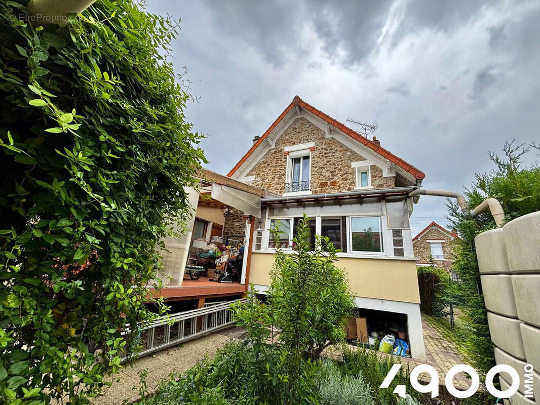 Maison à RIS-ORANGIS