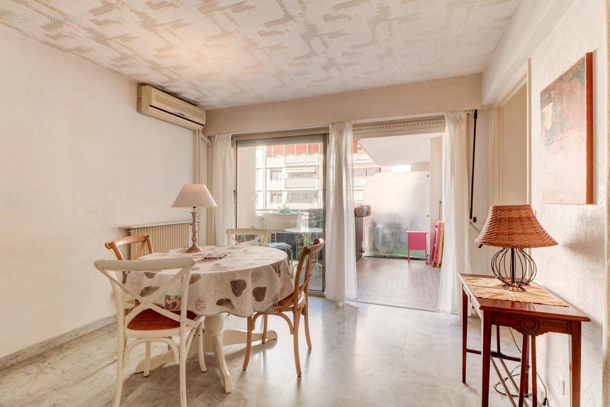 Appartement à CAGNES-SUR-MER