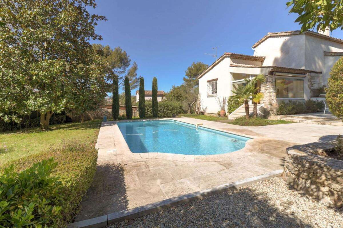 Maison à MOUANS-SARTOUX