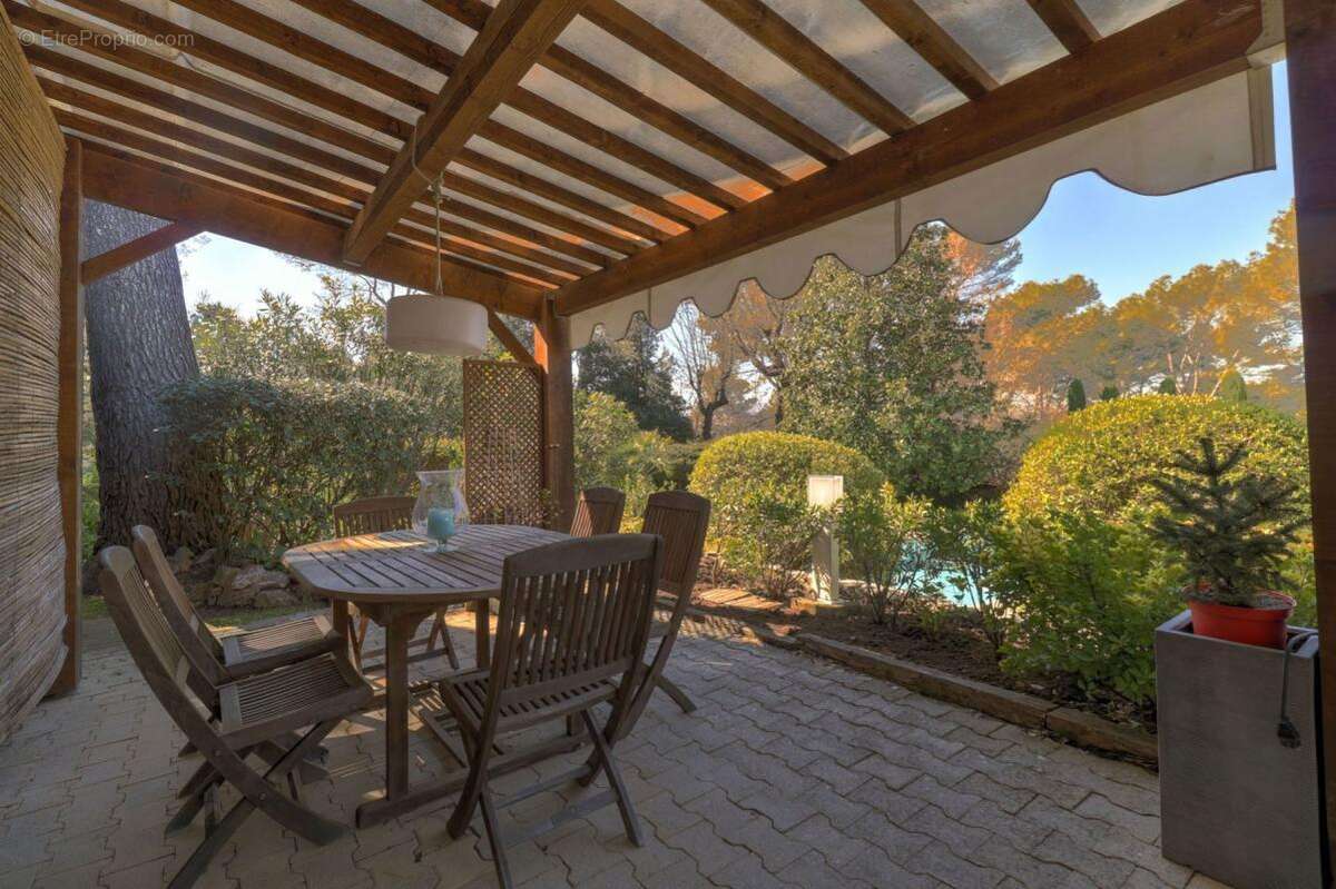 Maison à MOUANS-SARTOUX