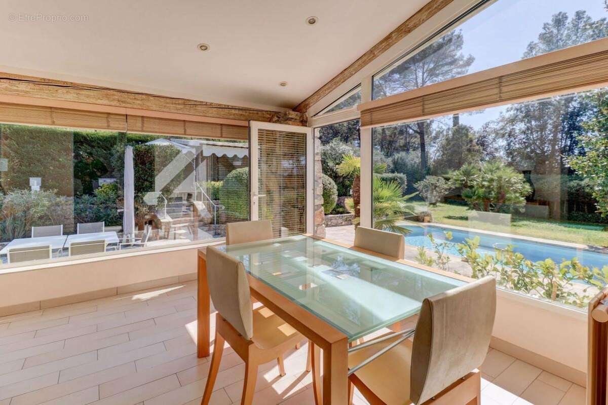 Maison à MOUANS-SARTOUX