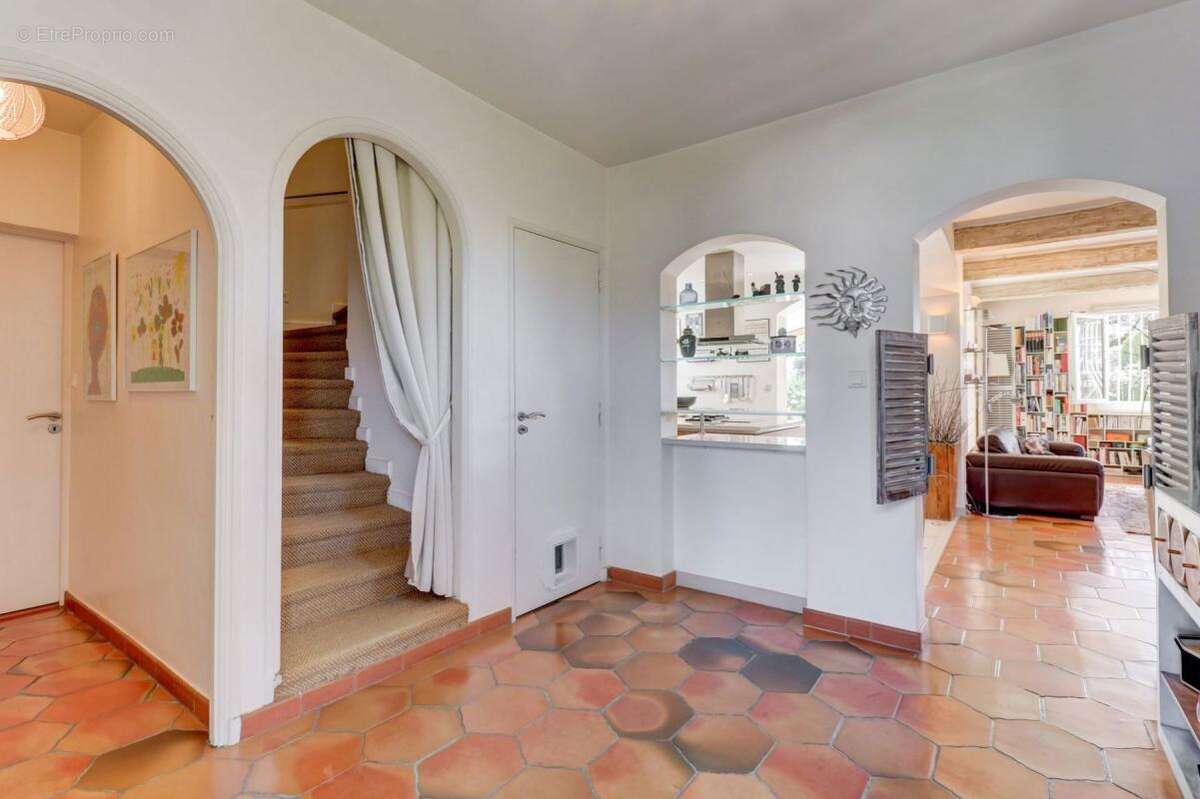 Maison à MOUANS-SARTOUX