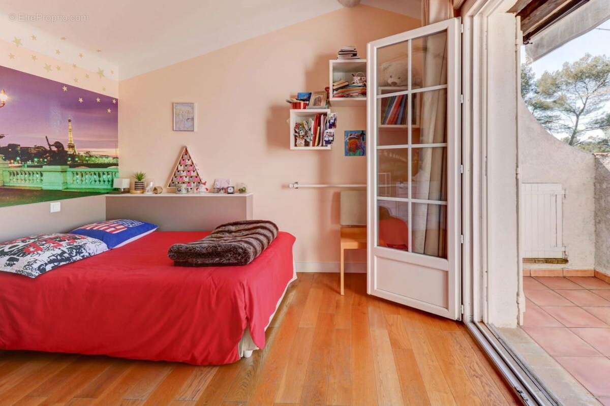 Maison à MOUANS-SARTOUX