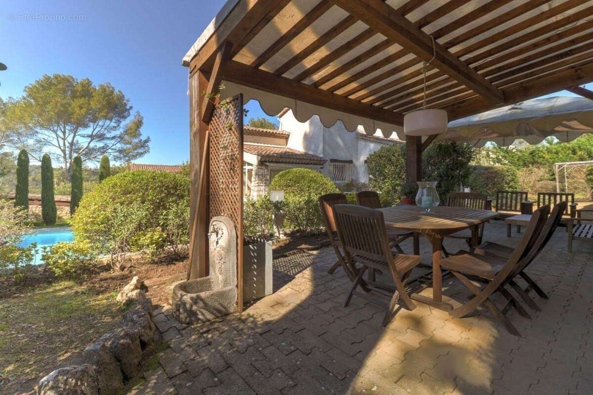 Maison à MOUANS-SARTOUX