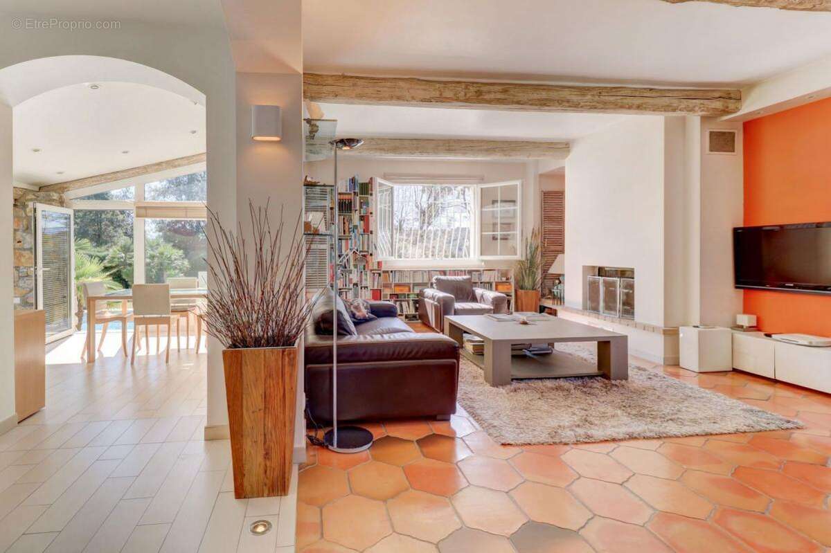 Maison à MOUANS-SARTOUX