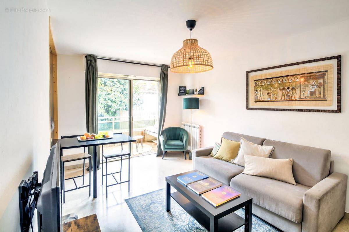 Appartement à LE CANNET