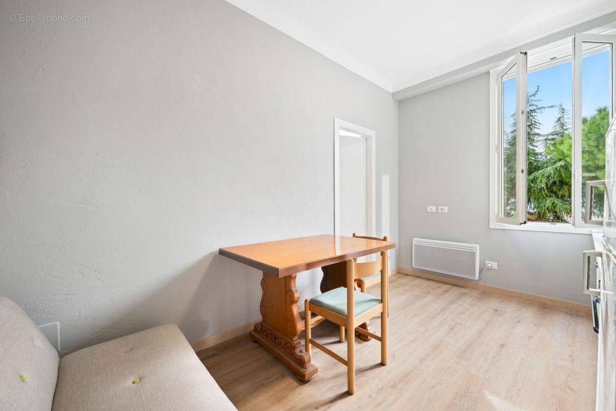 Appartement à BEAUSOLEIL