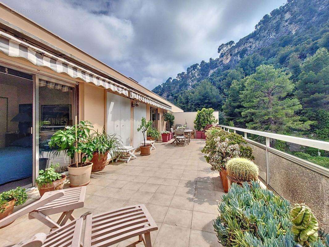 Appartement à VILLEFRANCHE-SUR-MER