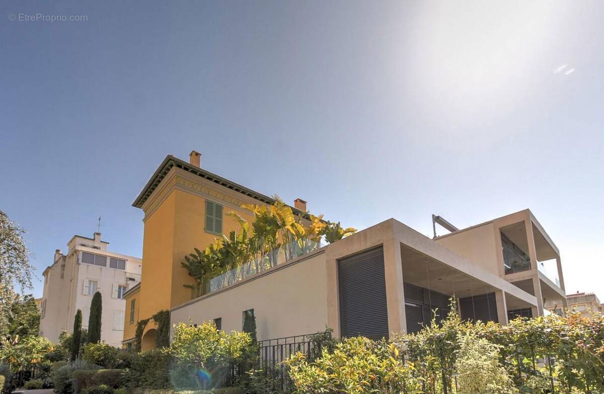 Appartement à BEAULIEU-SUR-MER