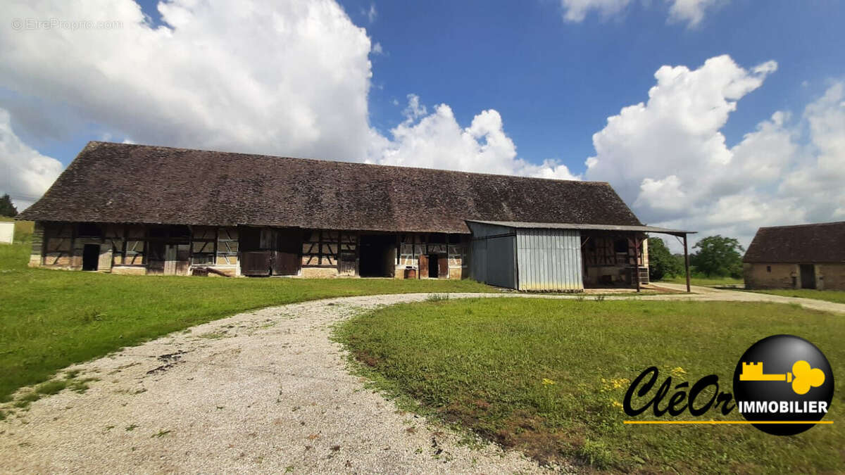 Maison à LA CHAPELLE-NAUDE