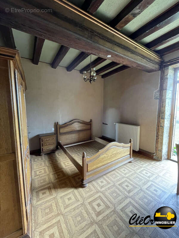 Maison à LA CHAPELLE-NAUDE