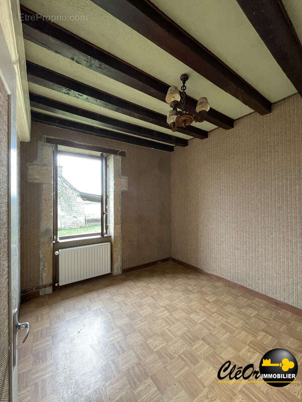 Maison à LA CHAPELLE-NAUDE