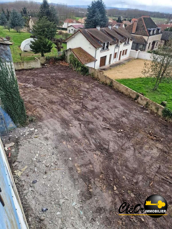 Appartement à OUROUX-SUR-SAONE