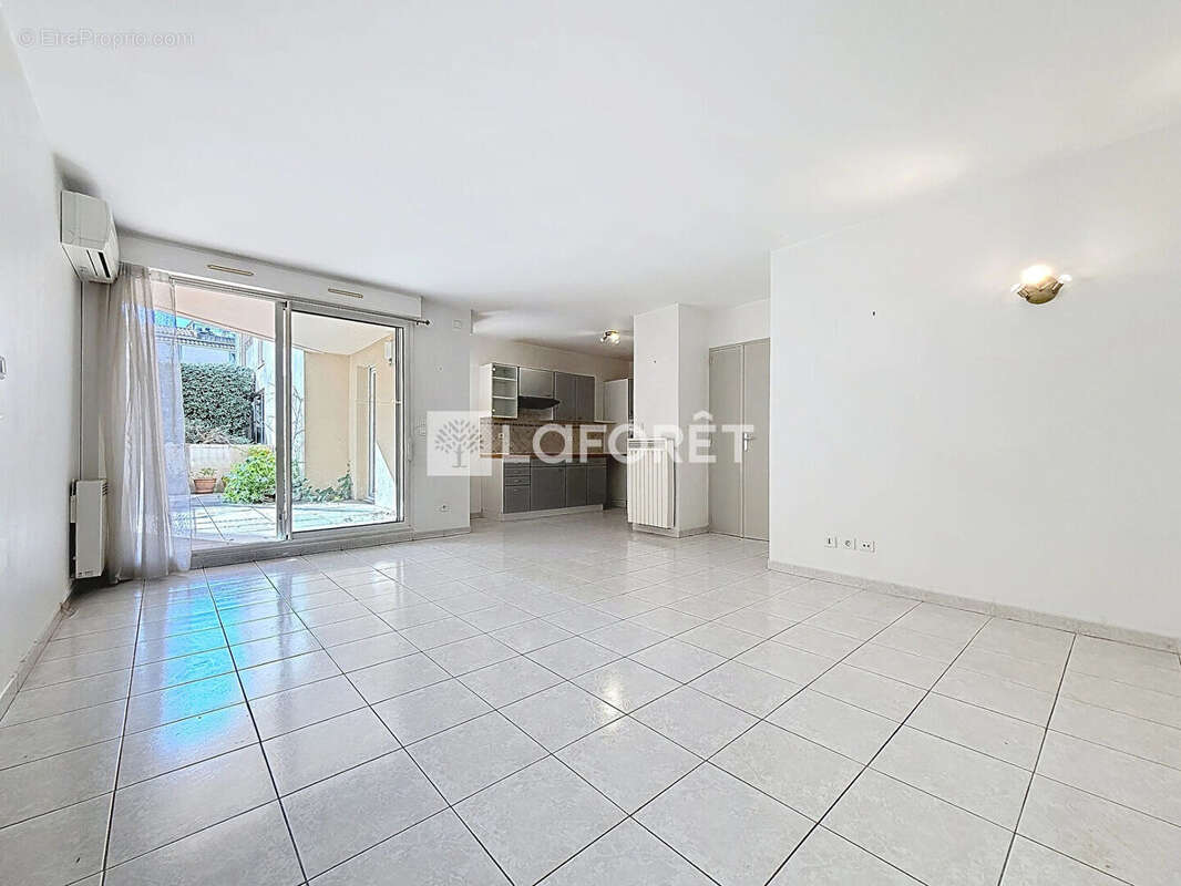 Appartement à HYERES