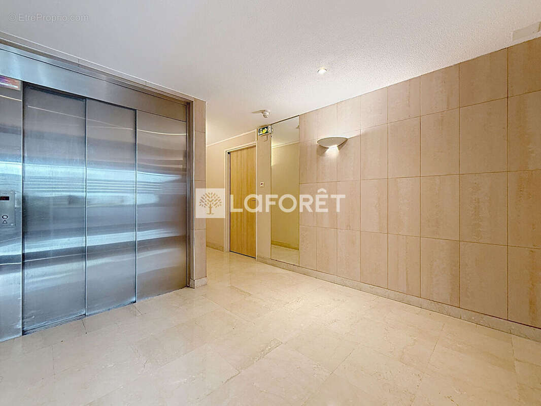 Appartement à HYERES