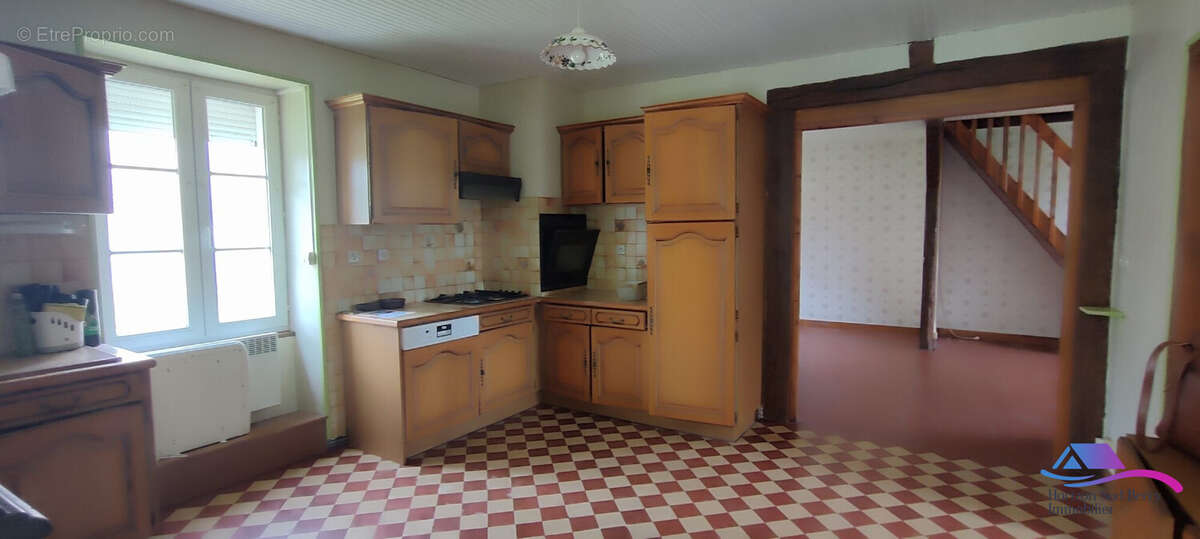 cuisine - Maison à CREZANCAY-SUR-CHER