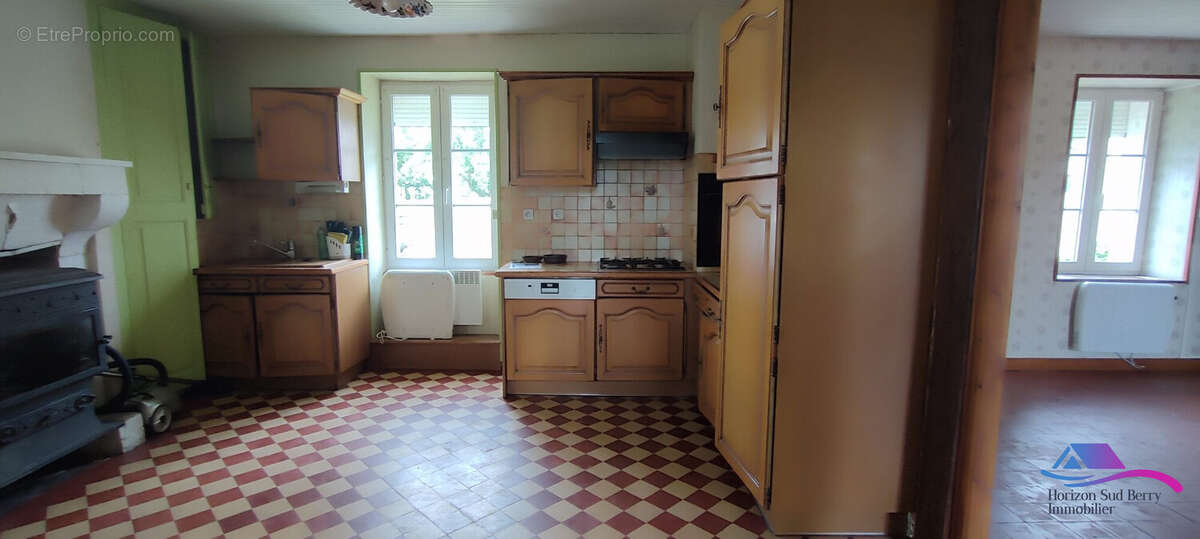 cuisine - Maison à CREZANCAY-SUR-CHER