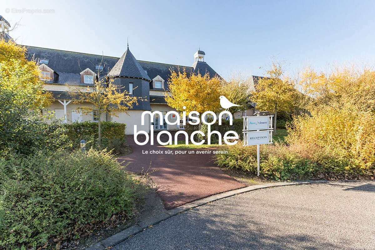 Appartement à PORT-EN-BESSIN-HUPPAIN