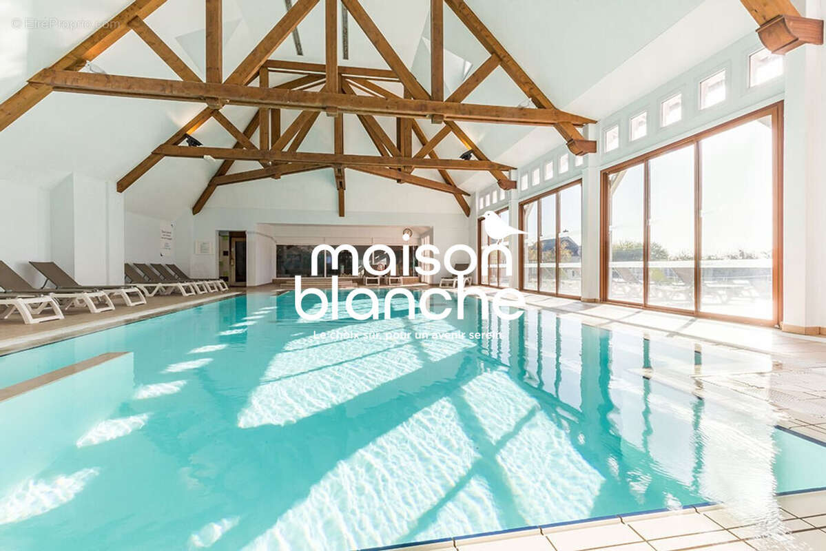 Appartement à PORT-EN-BESSIN-HUPPAIN