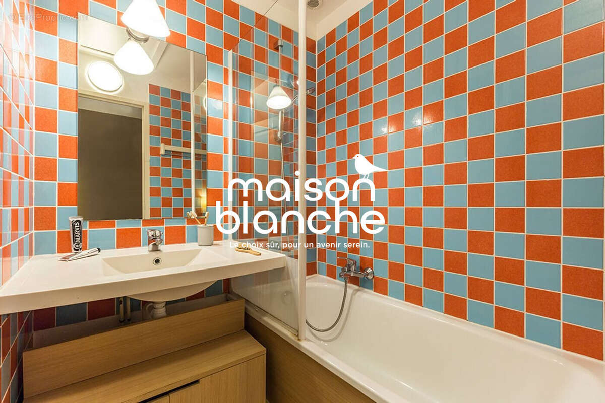 Appartement à PORT-EN-BESSIN-HUPPAIN