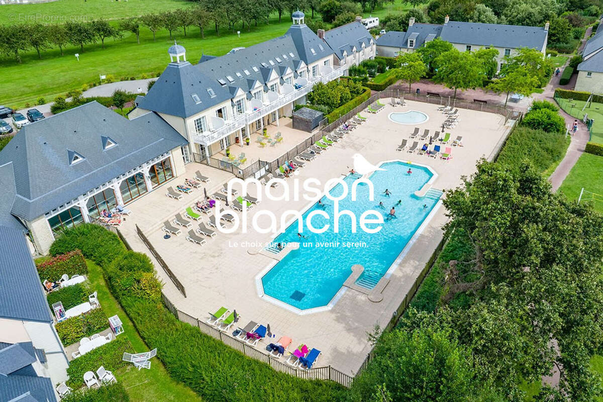 Appartement à PORT-EN-BESSIN-HUPPAIN