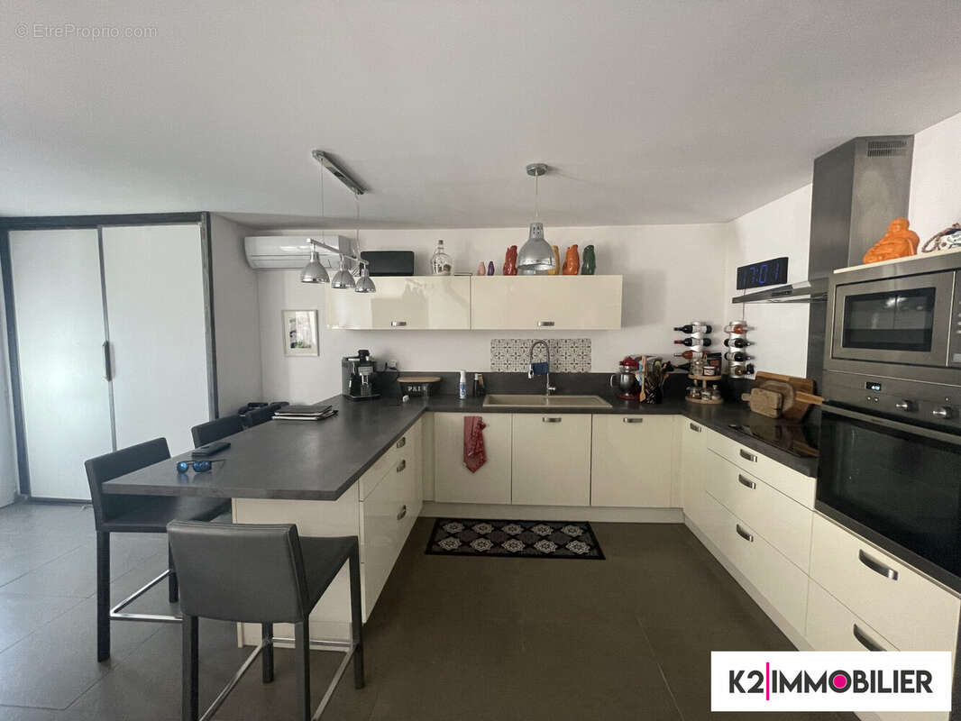 Maison à MONTELIMAR