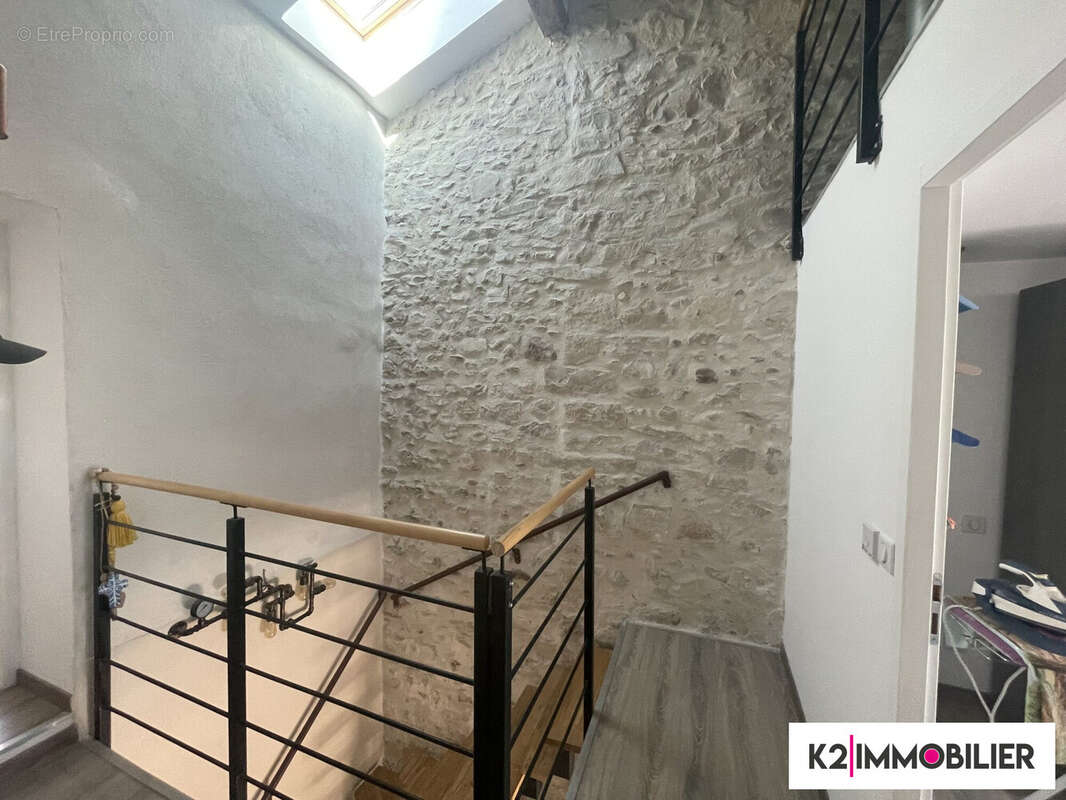 Maison à MONTELIMAR