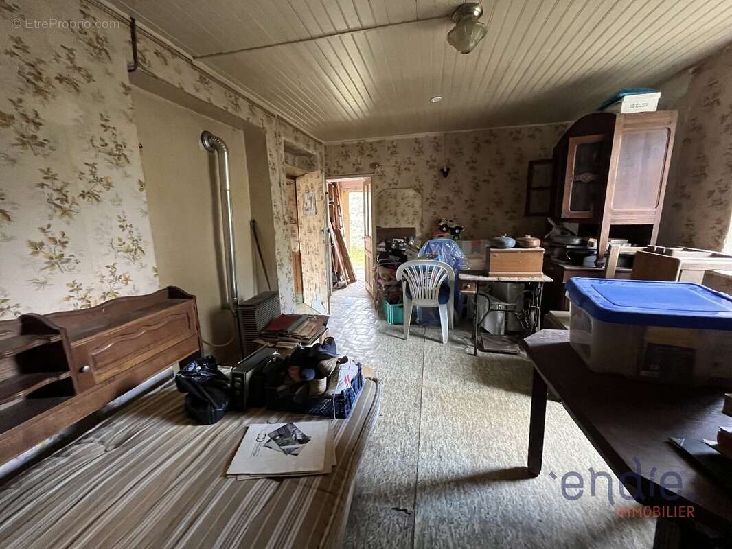 Maison à FONTAINE-FRANCAISE