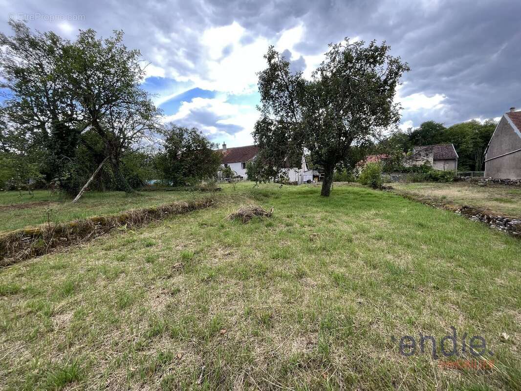 Maison à FONTAINE-FRANCAISE