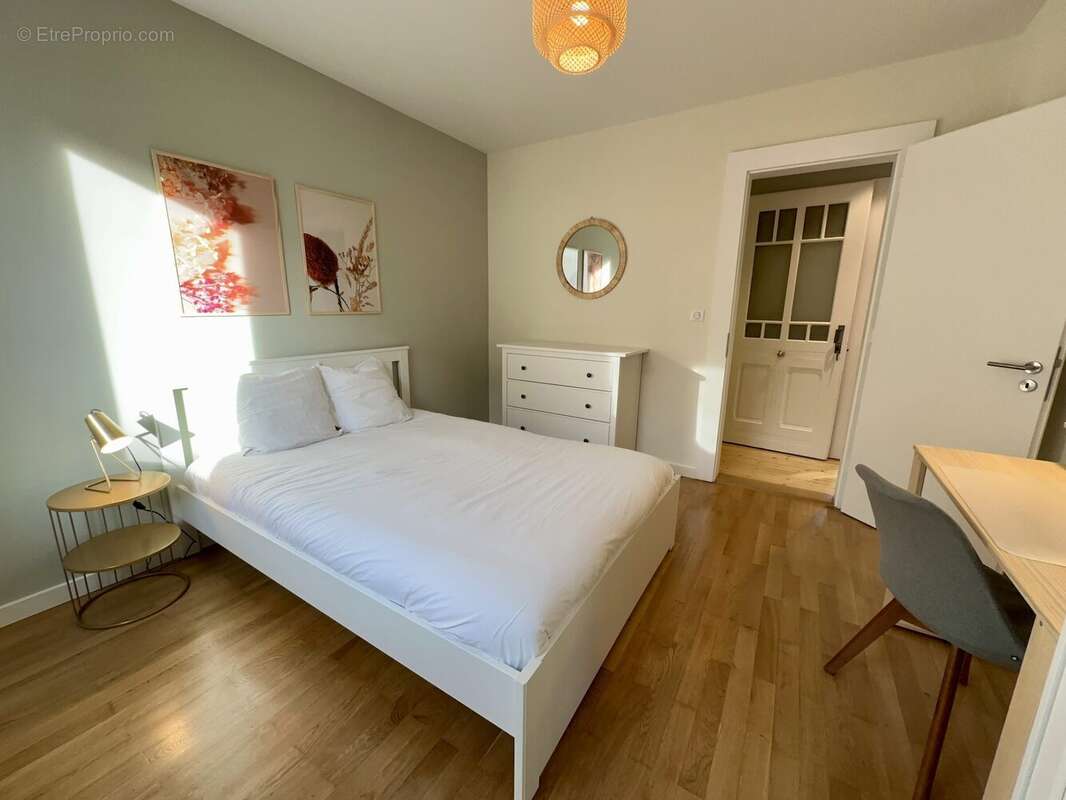 Chambre 5 - Appartement à SCHILTIGHEIM